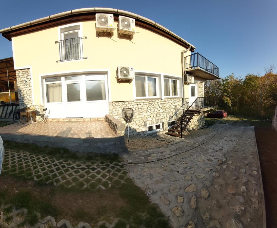 Gecse-Villa Sarospatak Luaran gambar